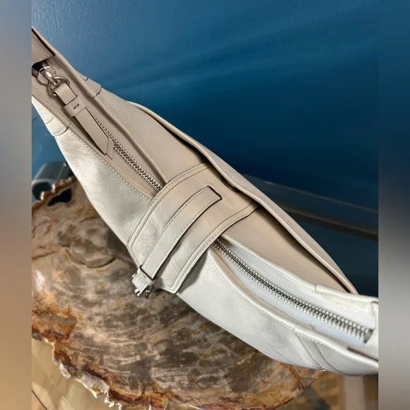 Vintage COACH Hamptons Hobo Clip Flap Chalk White Leather 8A67 EUC - Picture 5 of 16